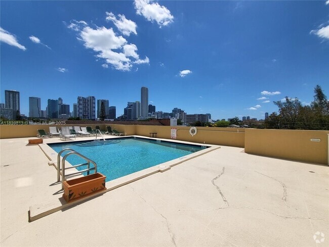 Building Photo - 119 SW 6th Ave Unit 610 Rental