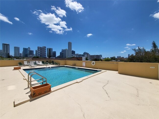 Building Photo - 119 SW 6th Ave Unit 610 Rental