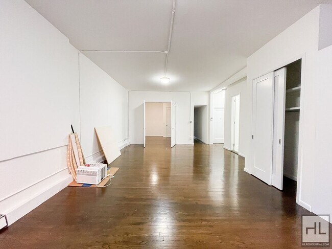 Photo - BROADWAY Unit 3FLR