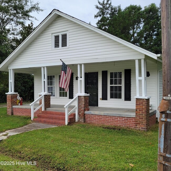 Building Photo - 205 N Dudley St Rental