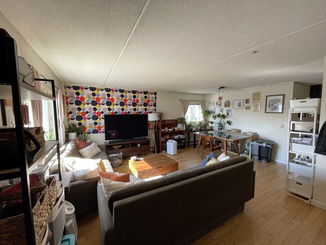 Photo - 122 Sycamore St Unit 2