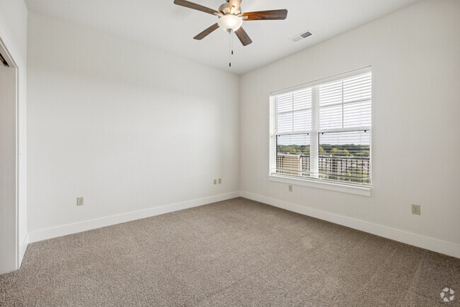2BR, 2BA - 1,162SF - Primary Bedroom