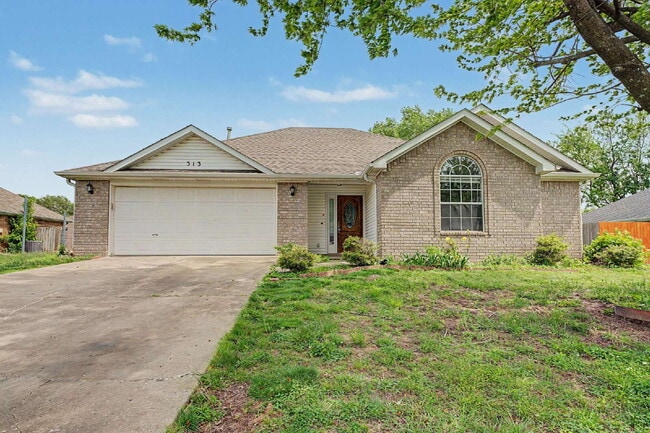 Building Photo - 313 Summerset St