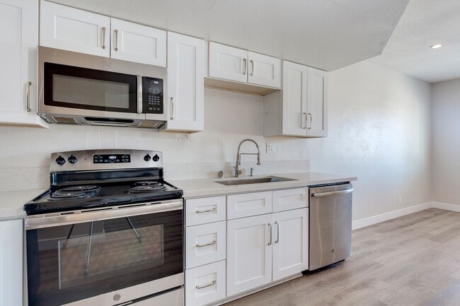 Photo - 471 Jefferson Blvd Unit 1