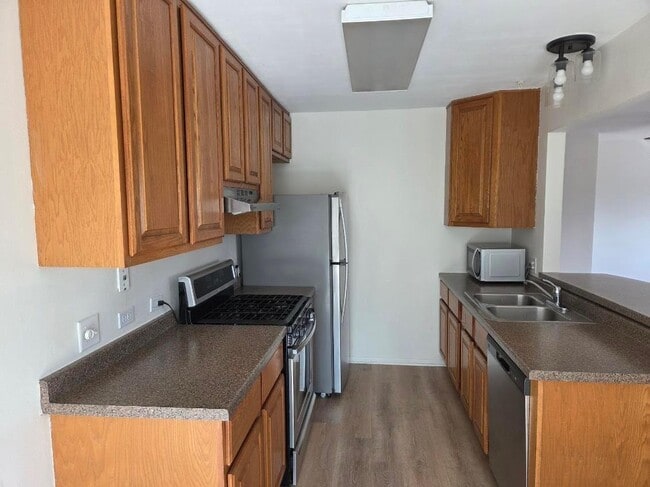Photo - 724 Whitesail Dr