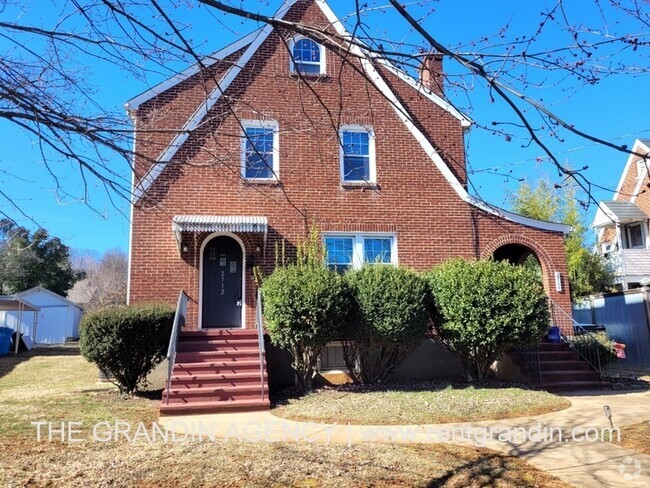 Building Photo - 2712 Cumberland St NW Rental