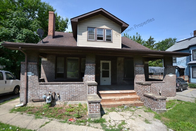 Photo - 1015 Richards St House