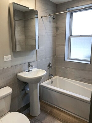 Photo - 1931 W Winona St Unit GDN