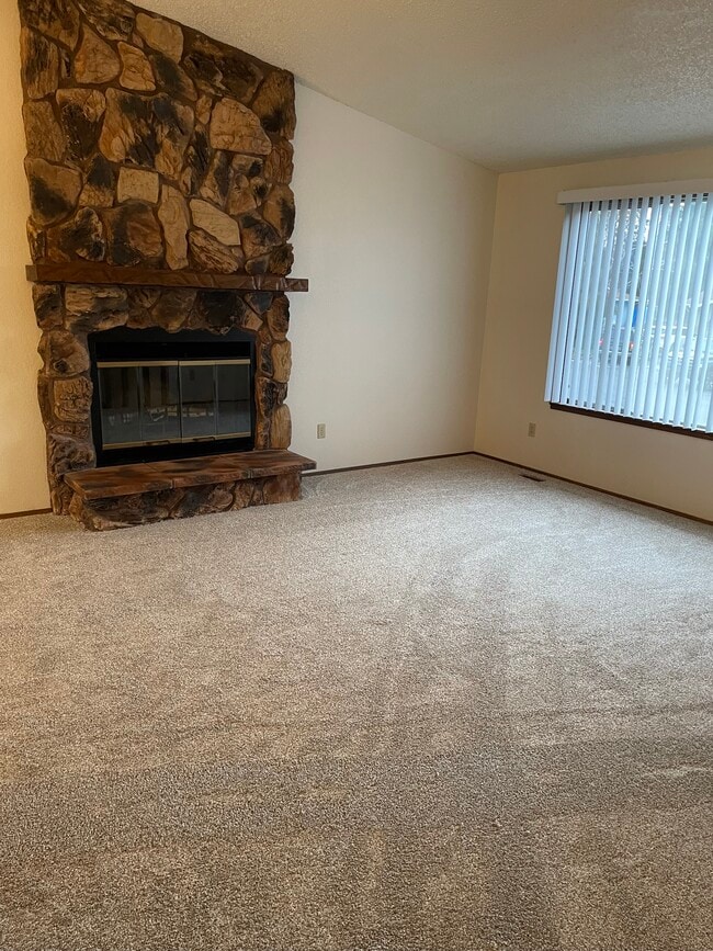 Photo - 711 11th St NE