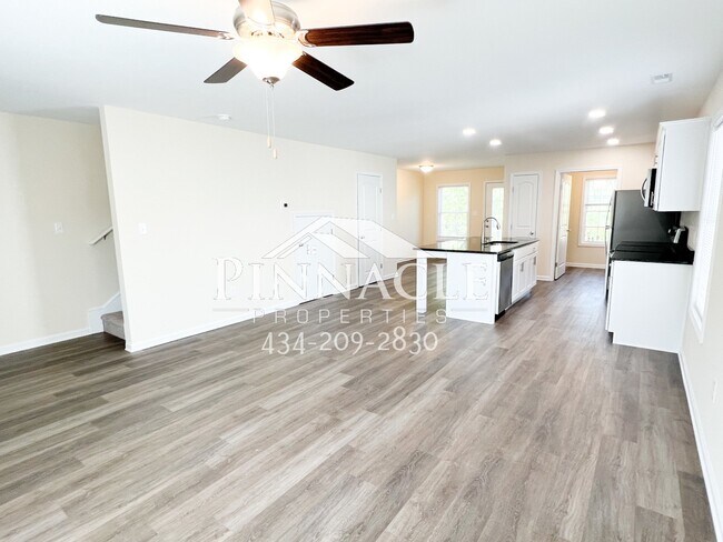 2325 Tazewell Ave