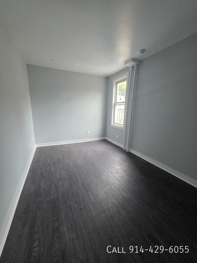 Photo - 132 Willow St