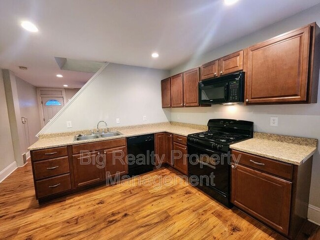 Photo - 433 Beaver St