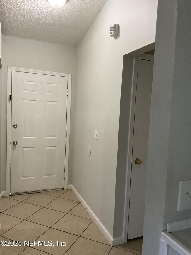 Photo - 7627 Indian Lakes Dr