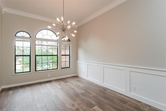 Photo - 400 Julies Trail