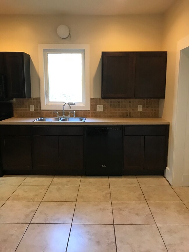 Photo - 52 John Ball Park Dr NW