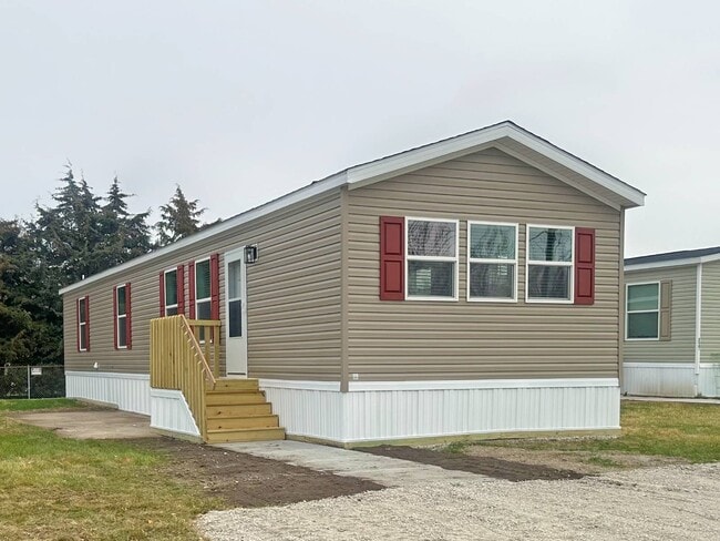 Building Photo - 14876 Washington Rd