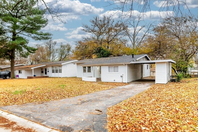 Photo - Charming 3-Bedroom Home in a Convenient St. Louis Location!