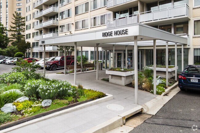 Photo - Ridge House Condominiums