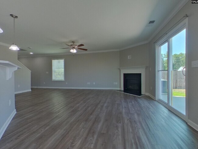 Photo - 313 Fairford Rd