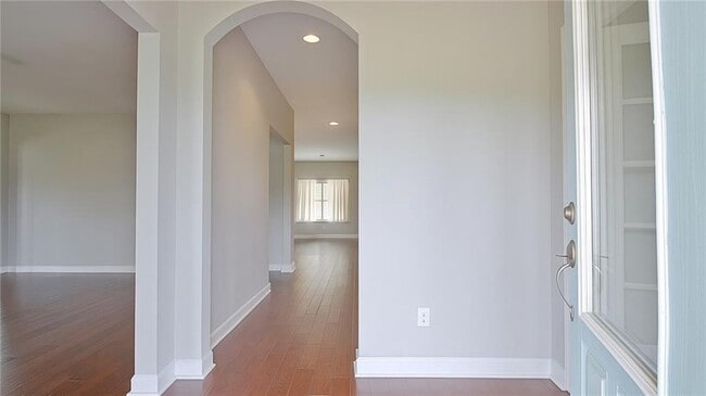 Building Photo - 2717 Mt Carmel Rd