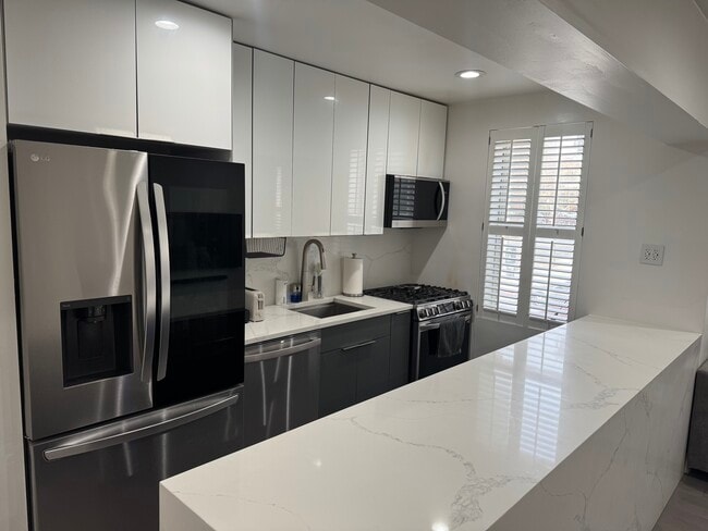 Photo - 64-35-35 Yellowstone Blvd Unit 1P