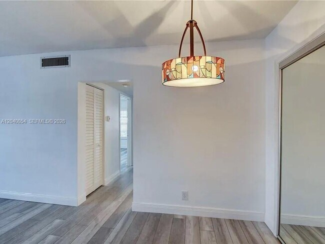 Photo - 2200 NE 66th St Unit 1401