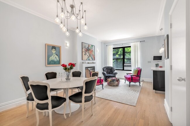 Building Photo - 327 W 83rd St