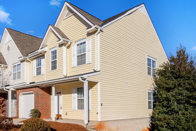 Photo - 640 Piermont Ct