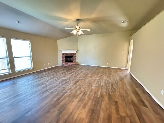 Photo - 5207 Harvard St