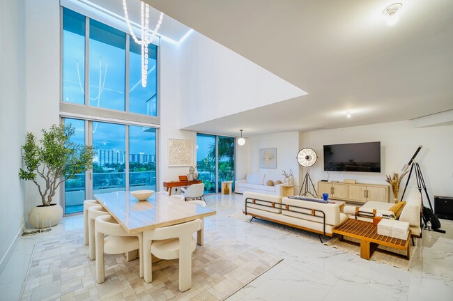 Photo - 330 Sunny Isles Blvd House