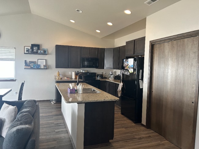 Photo - 4421 E Buckeye Ave