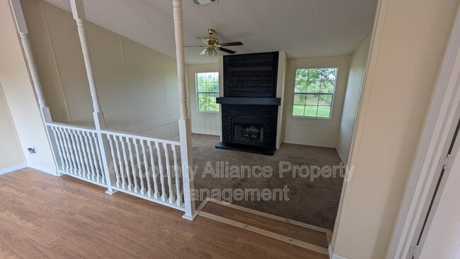 Photo - 13406 Lake Dr