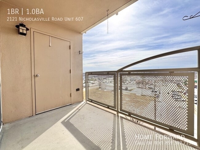 Photo - 2121 Nicholasville Rd