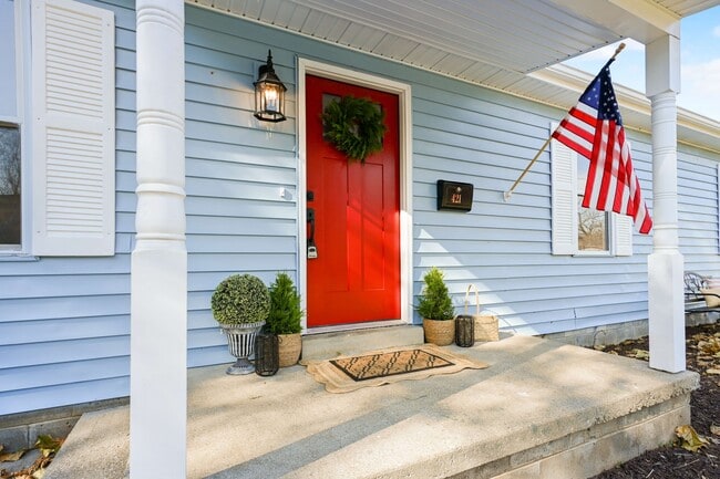 Photo - 421 Elkton Pl