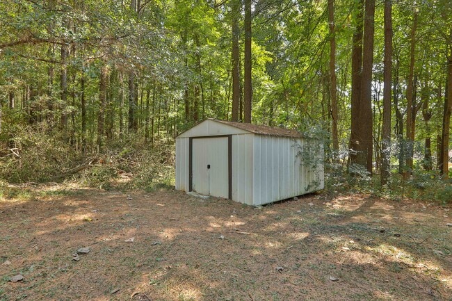 Storage Shed - 37 Seven Pines Cir