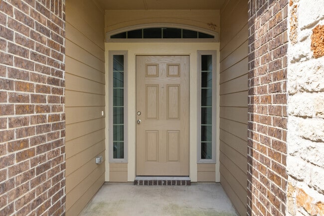 Photo - 8011 Bridgepointe Dr