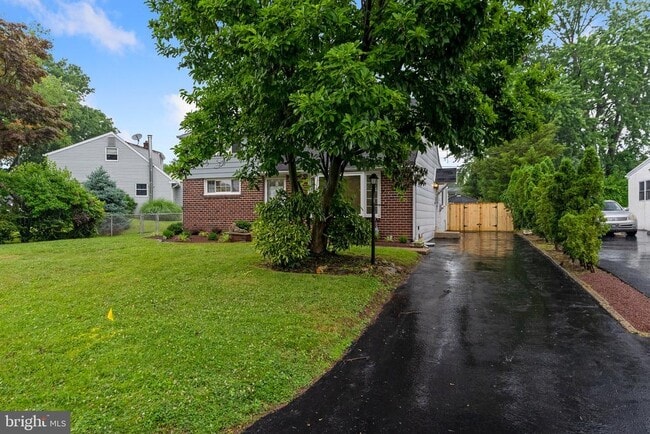 Photo - 409 Maiden Ln