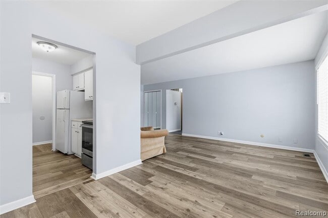 Photo - 39435 Van Dyke Ave Unit 308