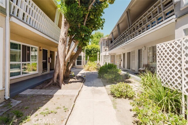 4503 Fulton Ave Unidad B