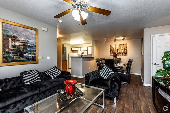 3BR, 2BA - 1170SF
