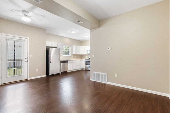 Photo - Stonegate Village Apartments