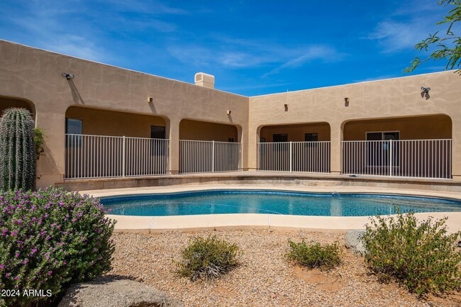 Photo - 26960 N 61st St