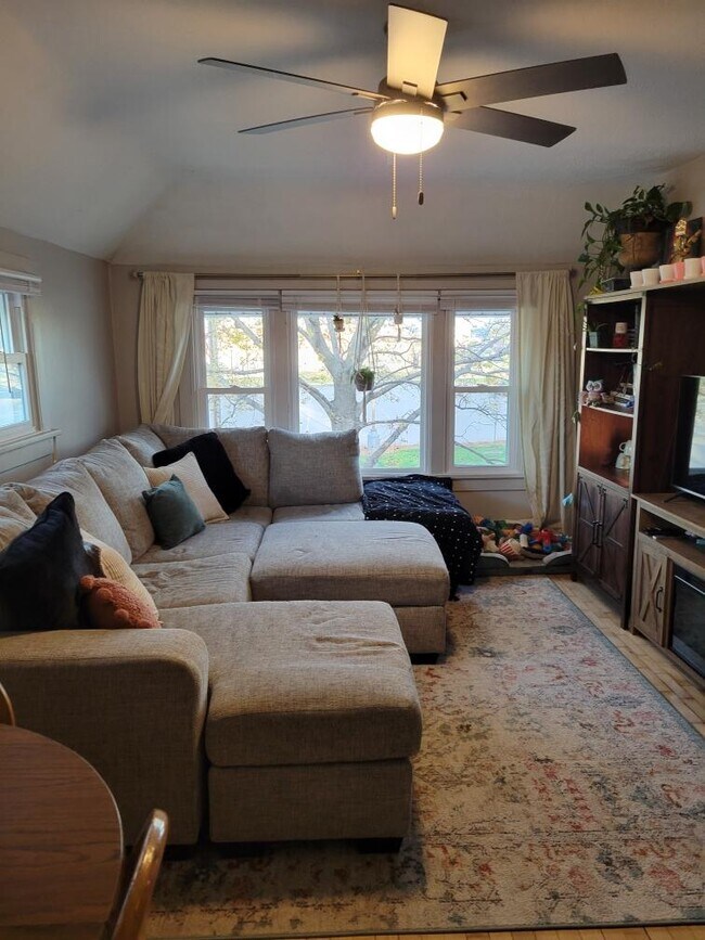 Photo - 165 Huff St Unit 4