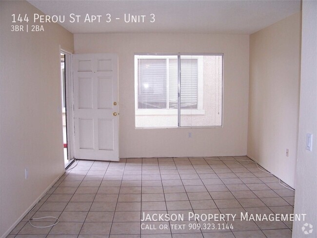 Building Photo - Spacious 3 Bedroom Unit 3 Rental