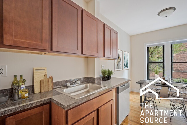 Photo - 3823.5 N Fremont St Condo Unit W2
