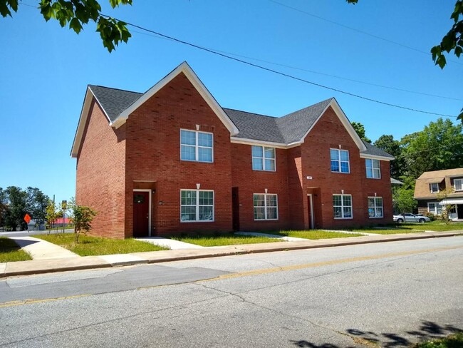 Building Photo - 109 N Mountain St Unit A1