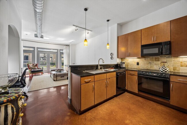 1901 Post Oak Blvd Unit 1404