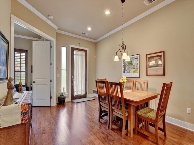 Photo - 4545 Mattie St