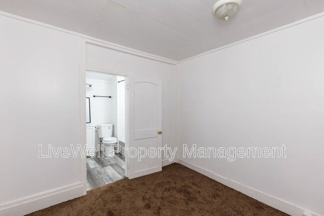 Photo - 2427 30th St SW