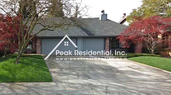 Building Photo - Spacious Orangevale 3bd/2ba Duplex with 2 ... Rental